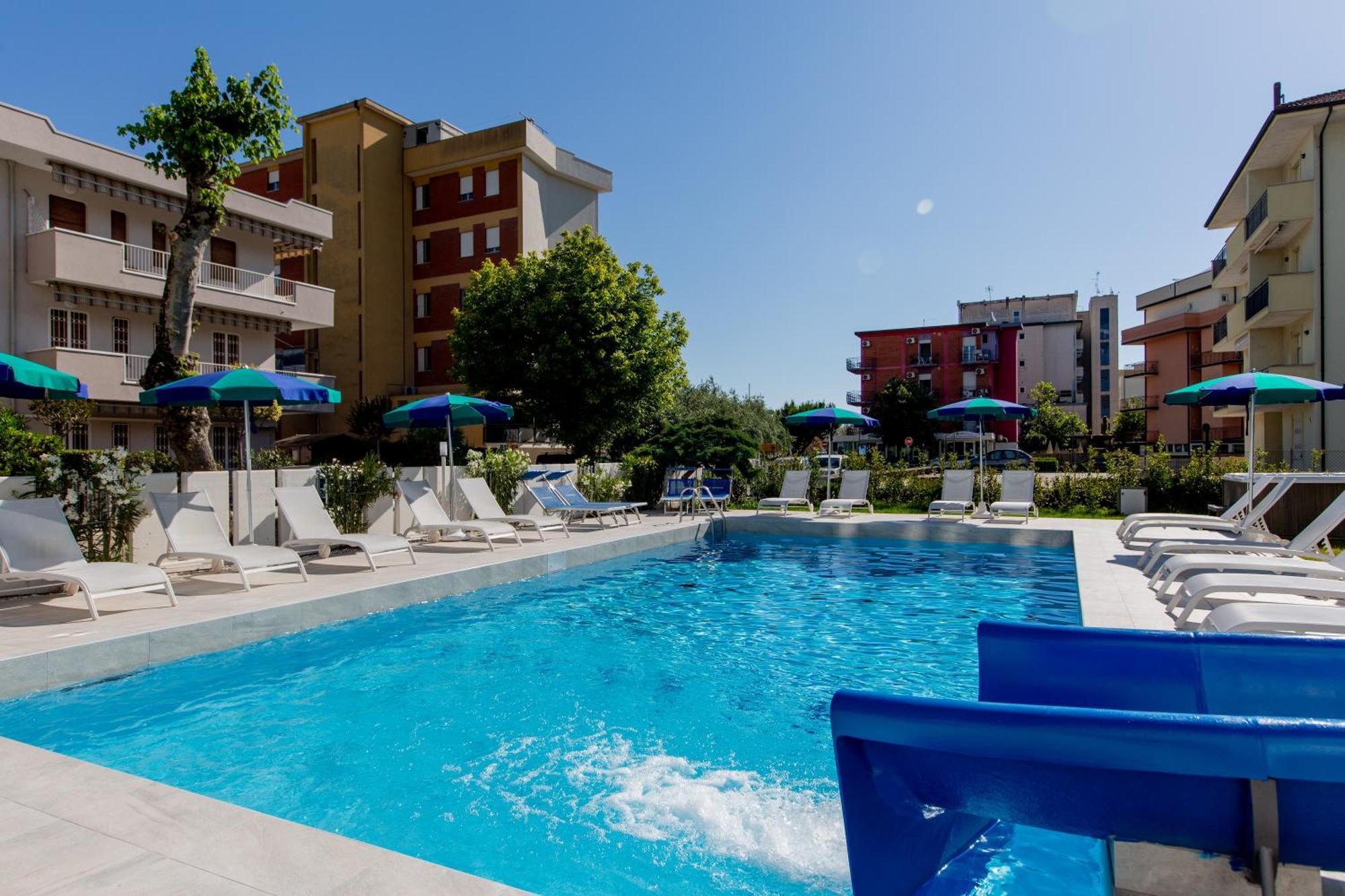 Clubhotel Residence Cesena Bagian luar foto