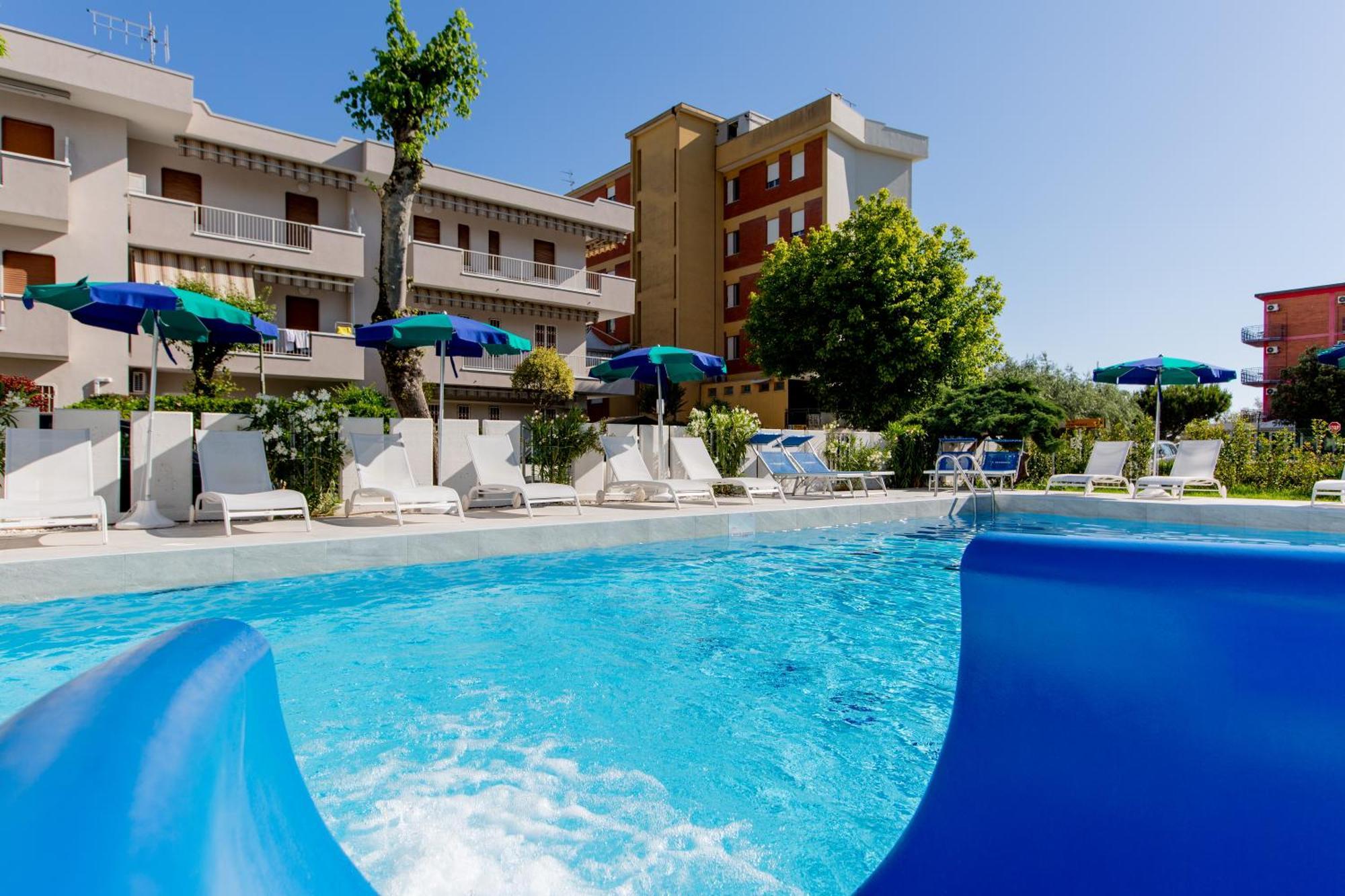 Clubhotel Residence Cesena Bagian luar foto